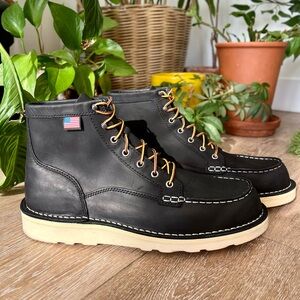 Bull run moc toe black work boots